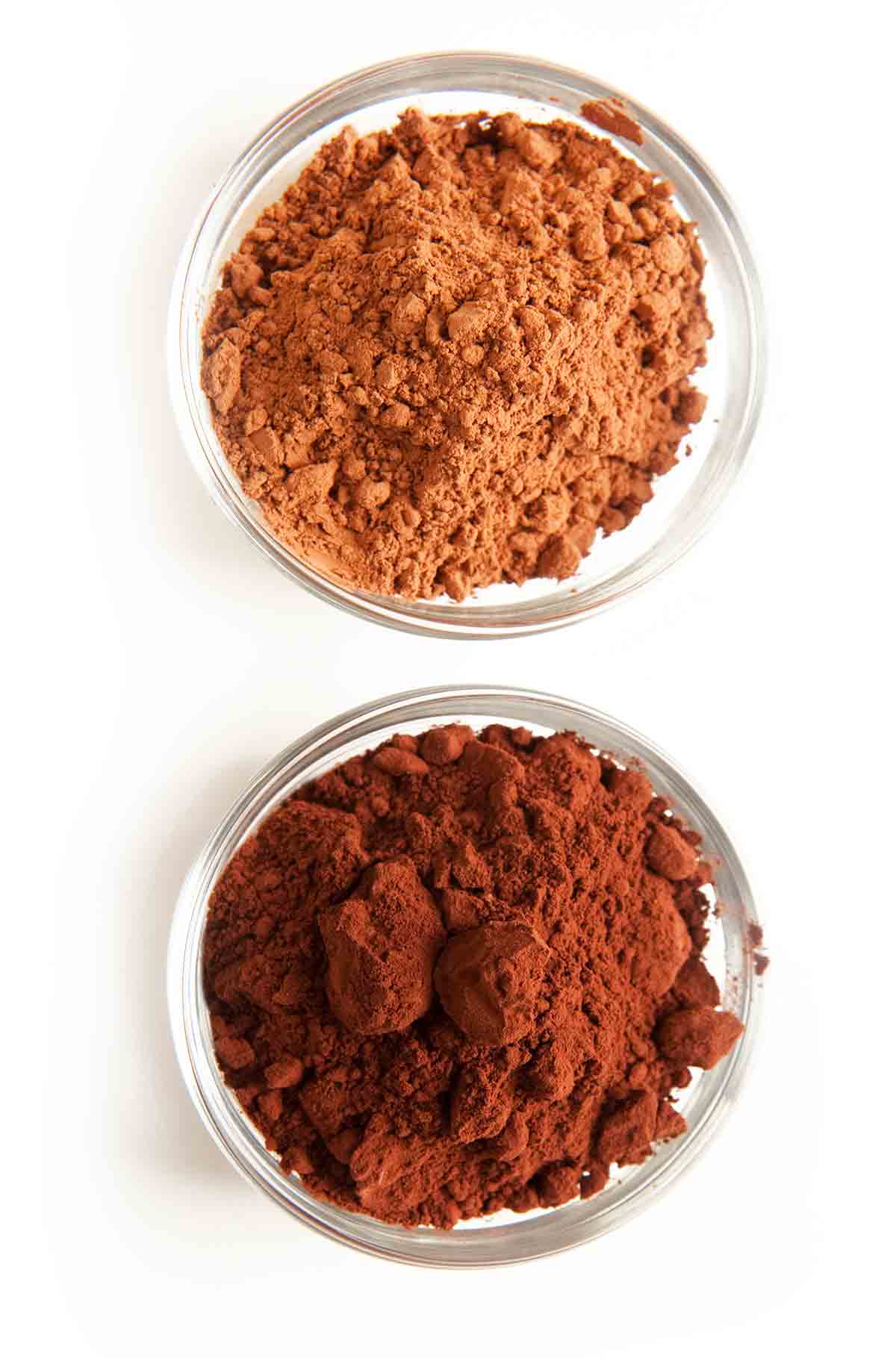 Two bowls of cocoa powders for the writing, what's the difference between cocoa powders?