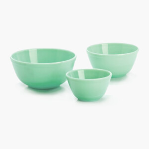 A mint-colored 3 piece glass mixing bowl set.