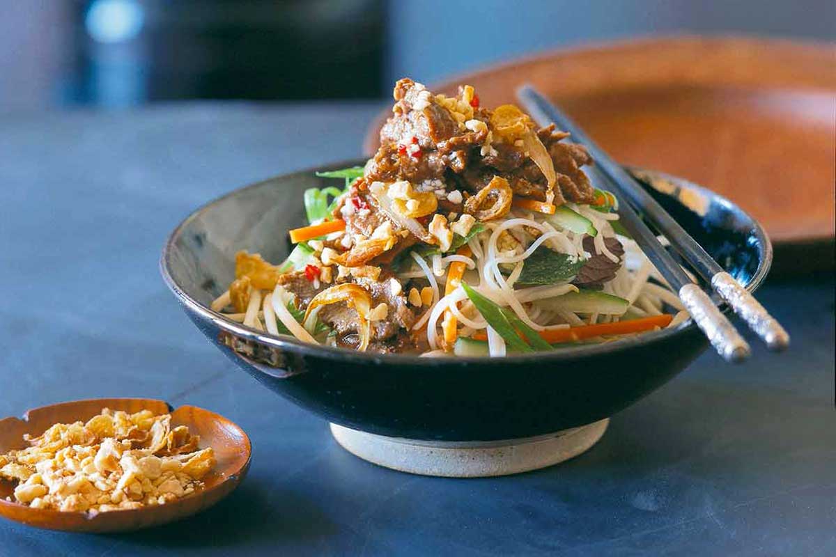 vietnamese-beef-rice-noodle-salad-fp