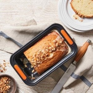 Le Creuset Loaf Pan with Bread.