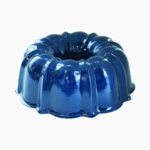 Nordic Ware Bundt Pan, 12 cup, Blue.