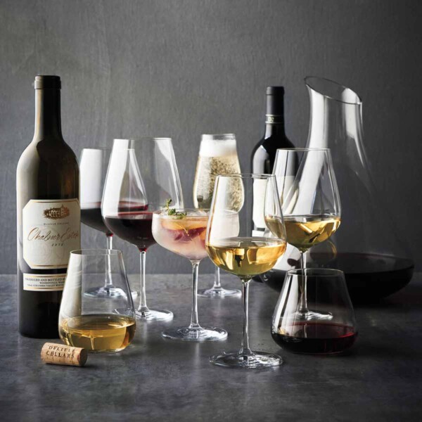 Schott Sqiesel Air Stemless White Wine Glasses with bottles