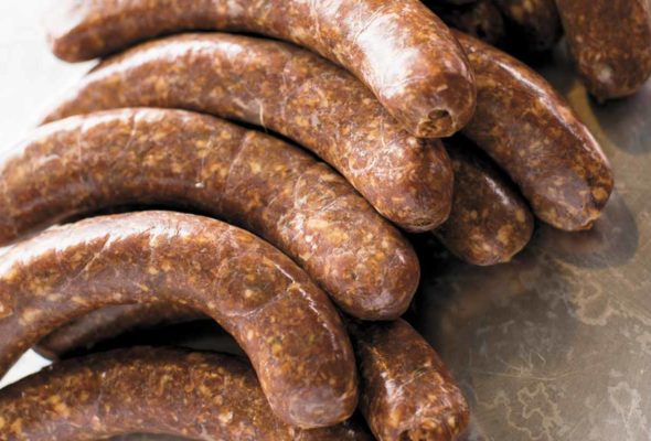 Links of sausage made using the how to make chorizo method.