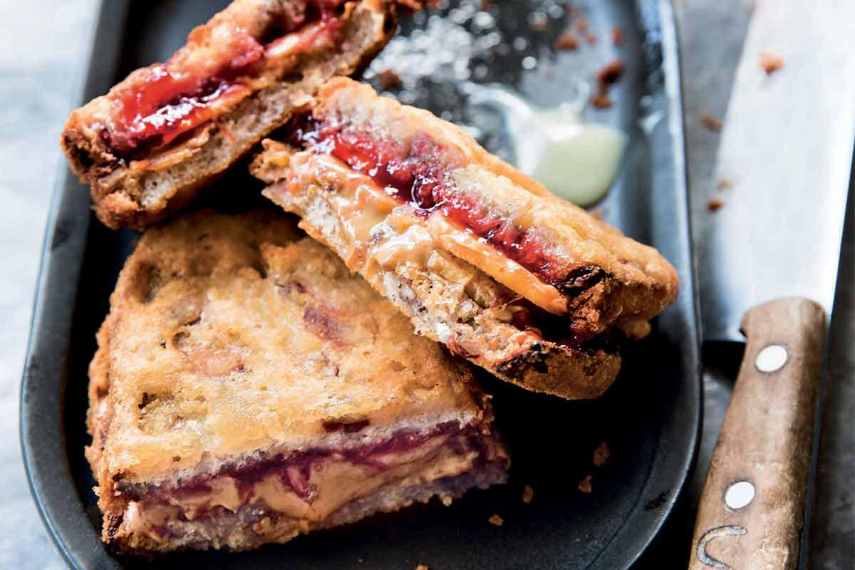 Deep-Fried Peanut Butter and Jelly Sandwiches – Leite&amp;#39;s Culinaria