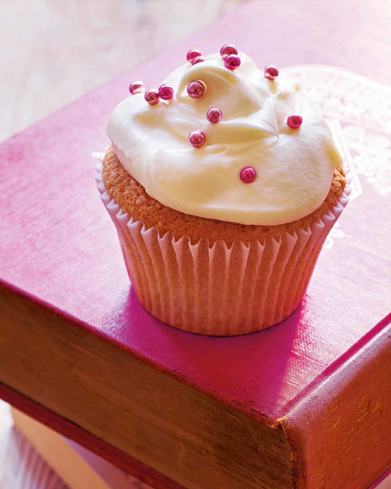 Vanilla Cupcakes – Leite&amp;#39;s Culinaria