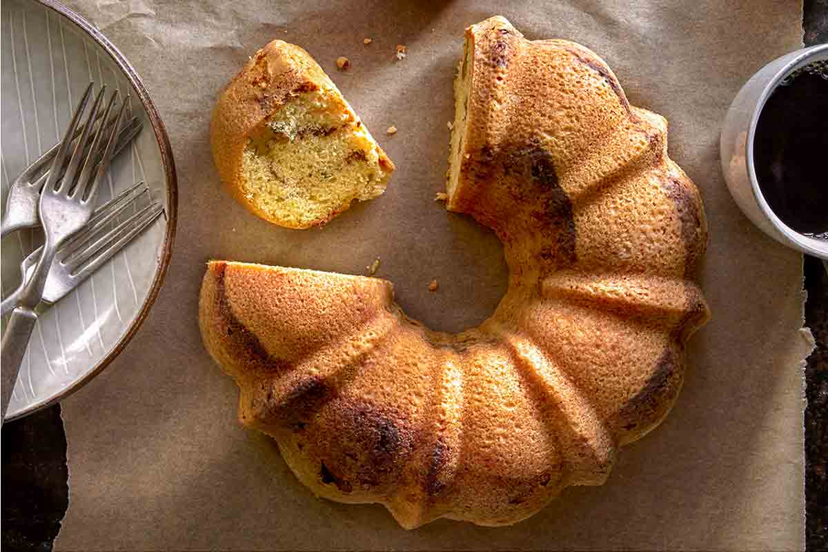 Zingerman's Sour Cream Coffee Cake ﻿ Leite's Culinaria