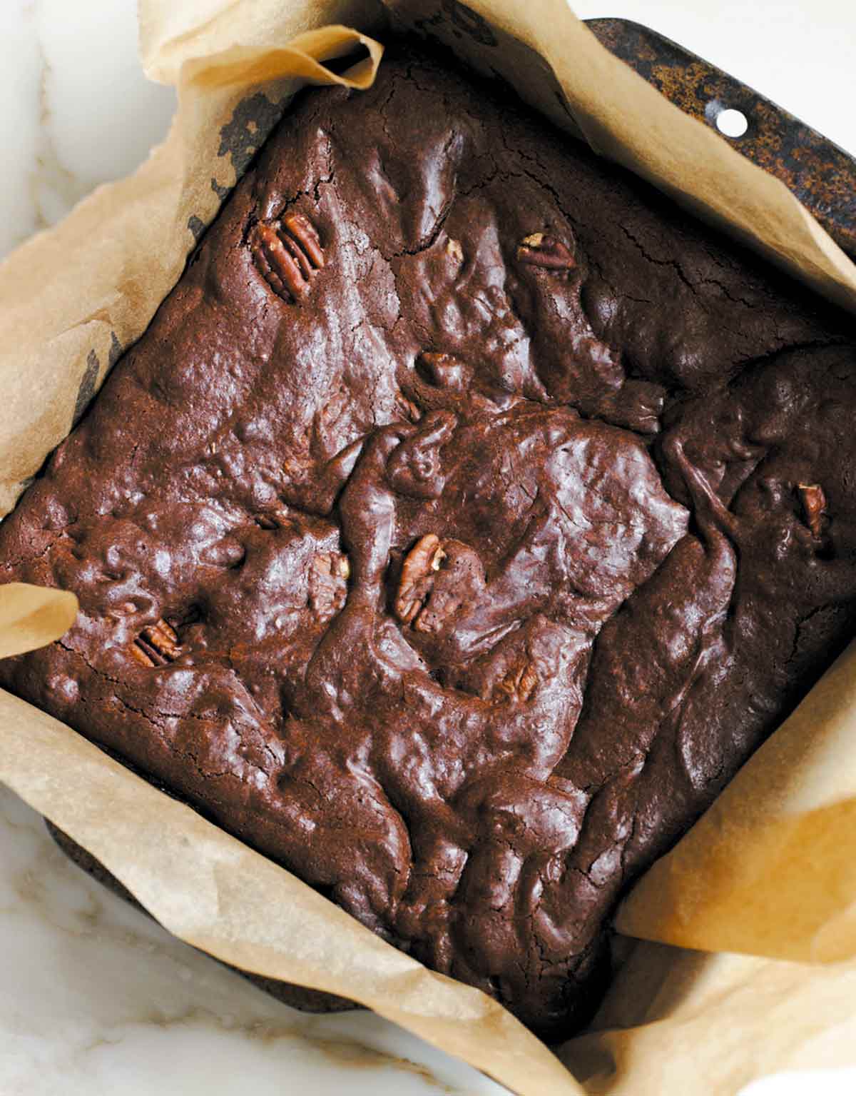 The Perfect Sheet Pan for a Big Batch of Brownies - The New York Times