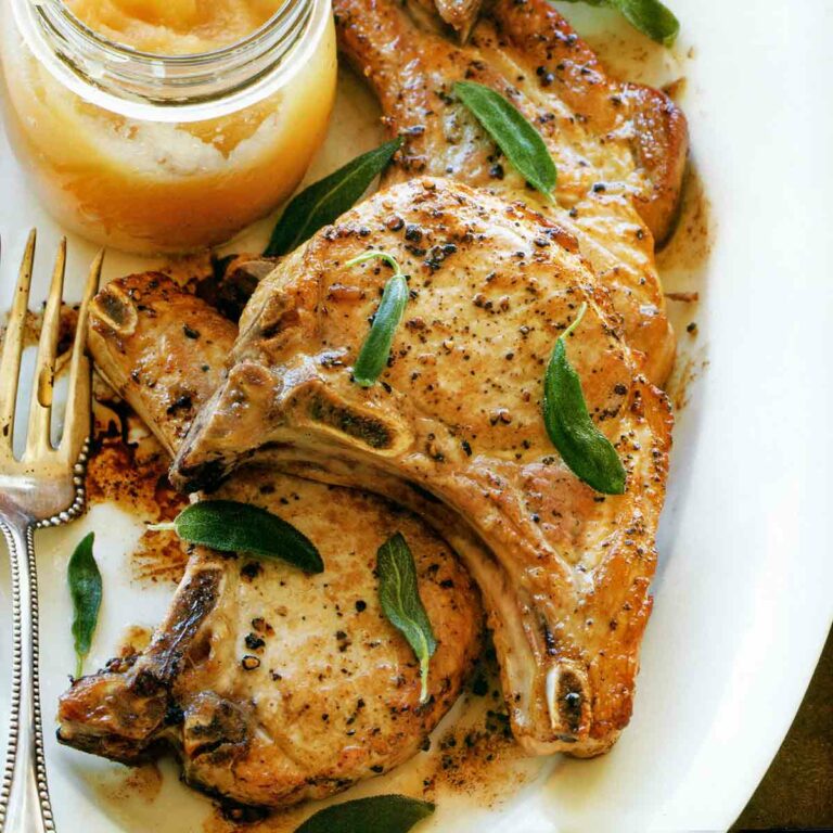 Pork Chops with Applesauce – Leite's Culinaria