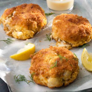 Crab Cakes with Ritz Crackers – Leite's Culinaria