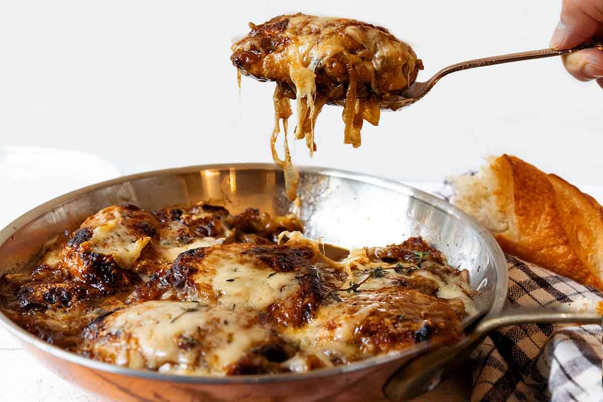 French Onion-Skillet Chicken - Leite's Culinaria