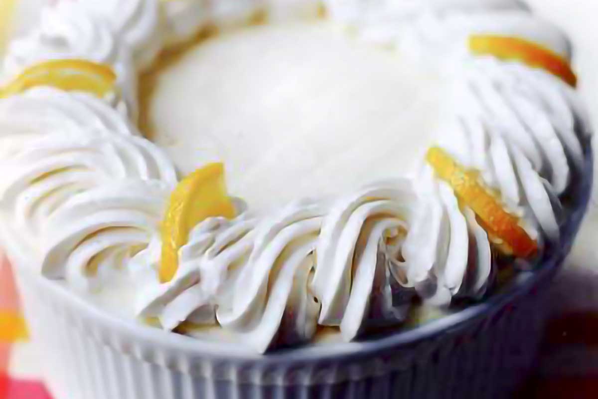 https://leitesculinaria.com/wp-content/uploads/2021/10/barefoot-contessa-fresh-lemon-mousse-fp.jpg