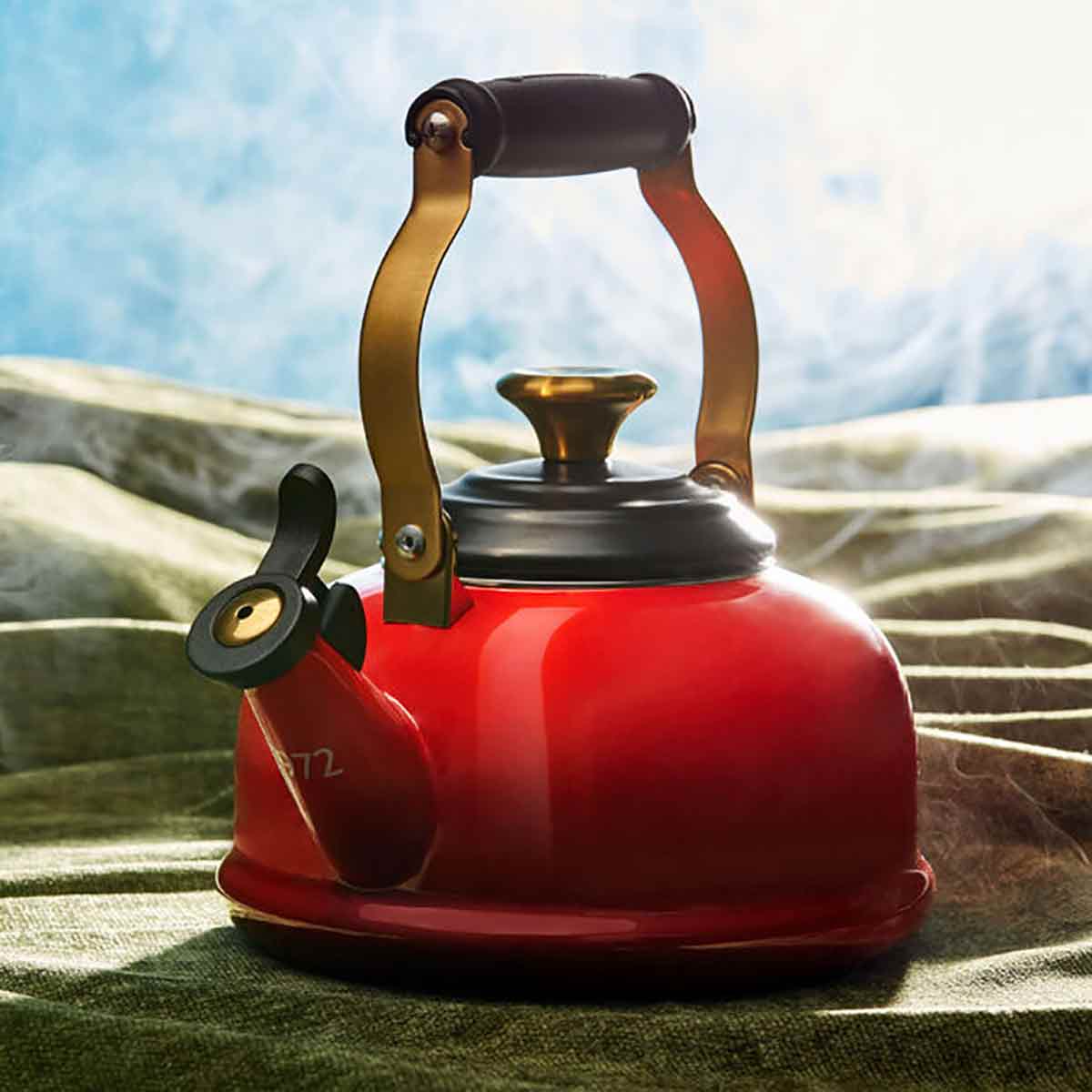 A red Hogwarts' Express tea kettle by Le Creuset
