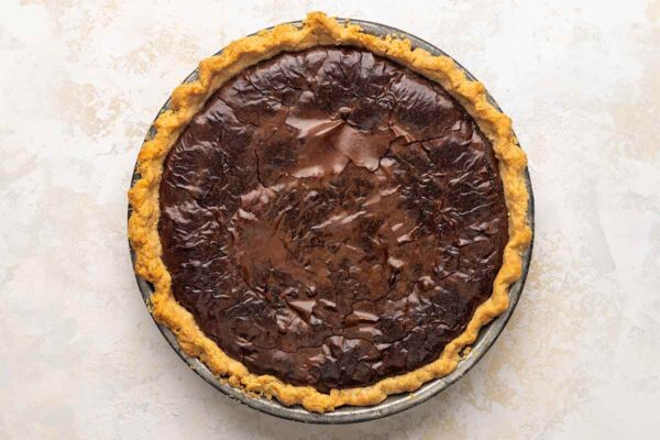 A cooked brownie pie.